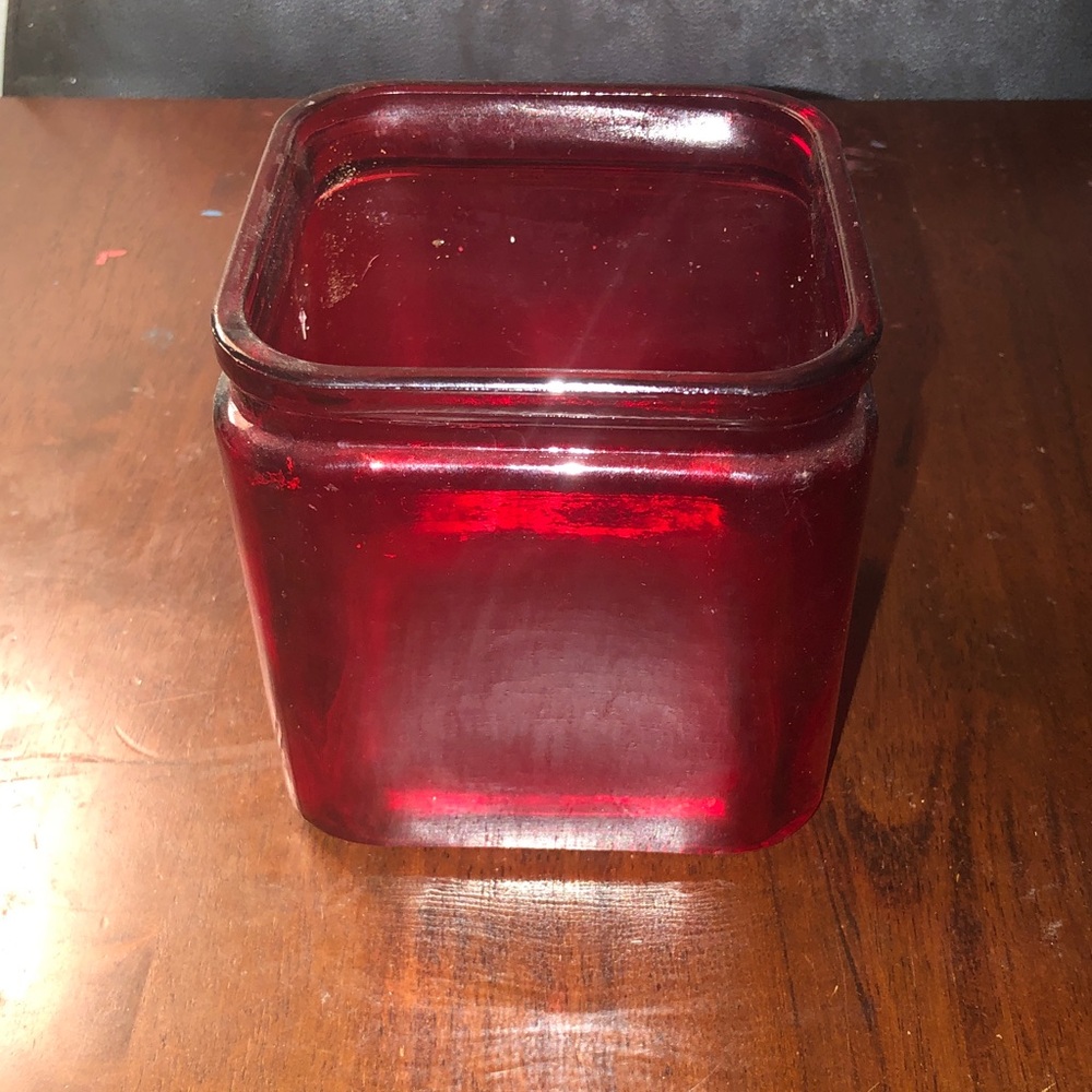 🧡 Deep Red Square Glass Vase